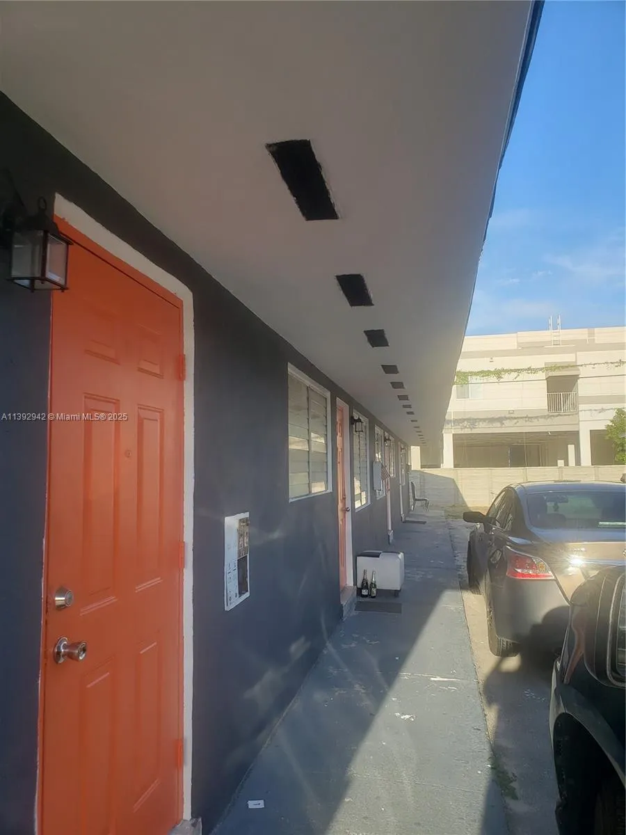 2865 NW 22nd Ave, Miami FL 33142