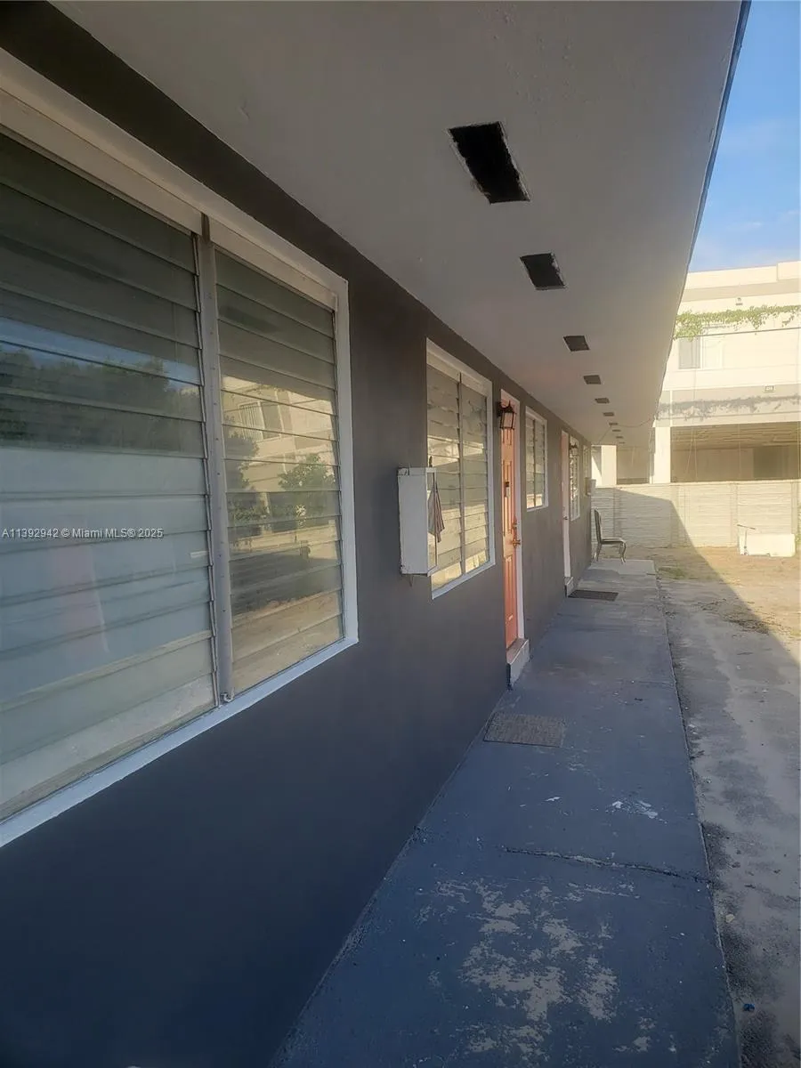 2865 NW 22nd Ave, Miami FL 33142