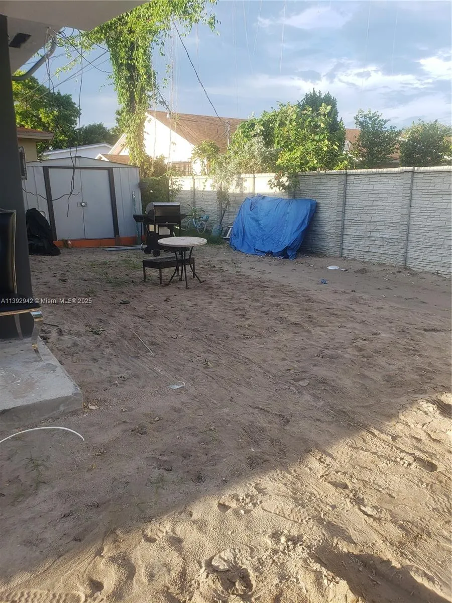 2865 NW 22nd Ave, Miami FL 33142