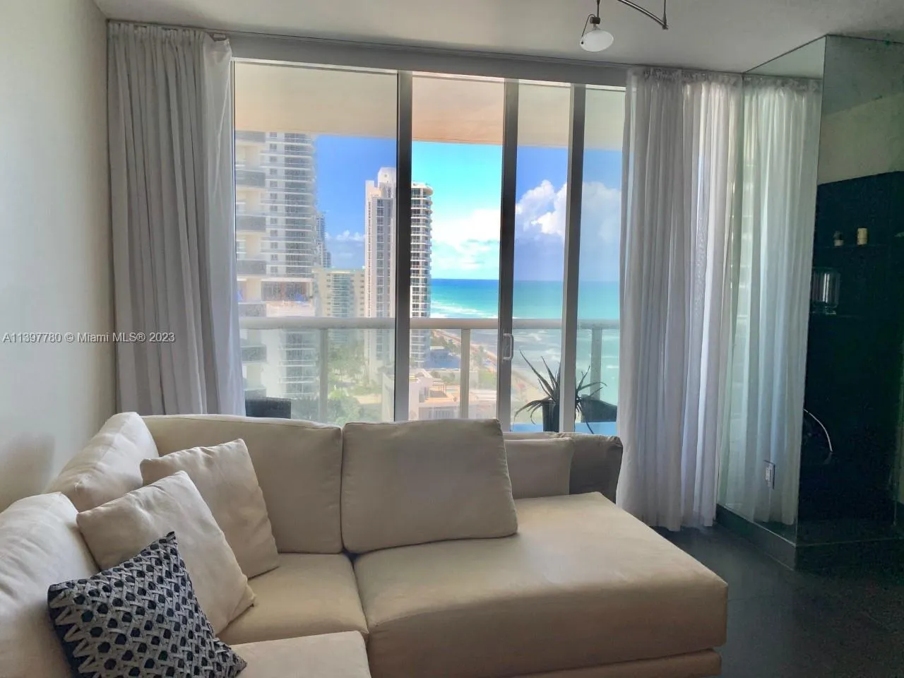 1830 S Ocean Dr # 1610, Hallandale Beach FL 33009