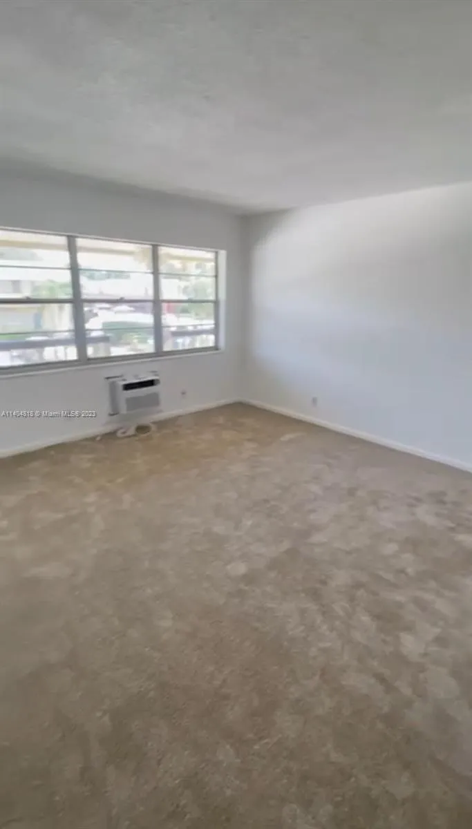 1 bedroom 1 bath for sale at 78 Kingswood D # 78, West Palm Beach FL 33417