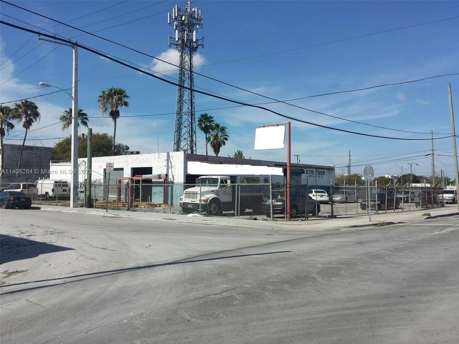60 NW 20th St, Miami FL 33127