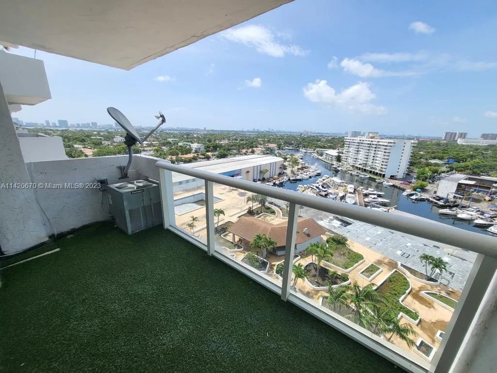 1 bedroom 1 bath for sale at 13499 Biscayne Blvd # 1204, North Miami FL 33181