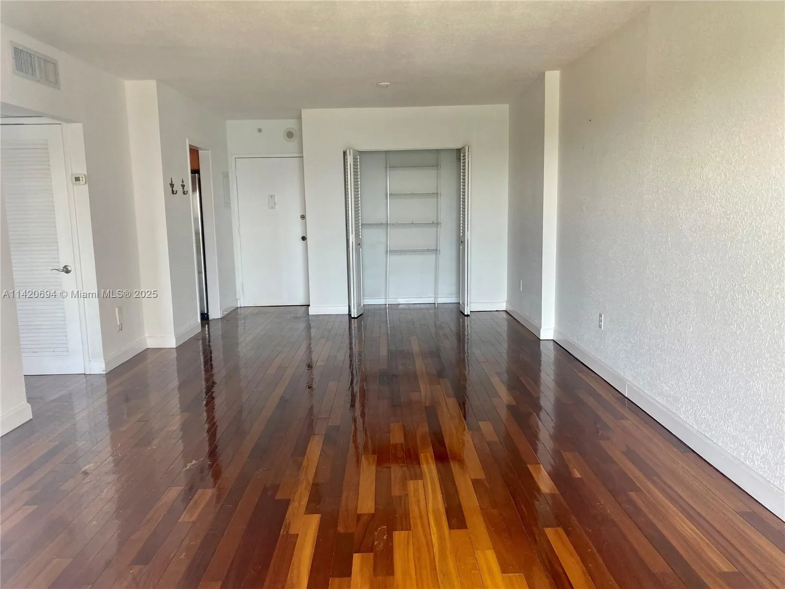 400 Kings Point Dr # 1406, Sunny Isles Beach FL 33160