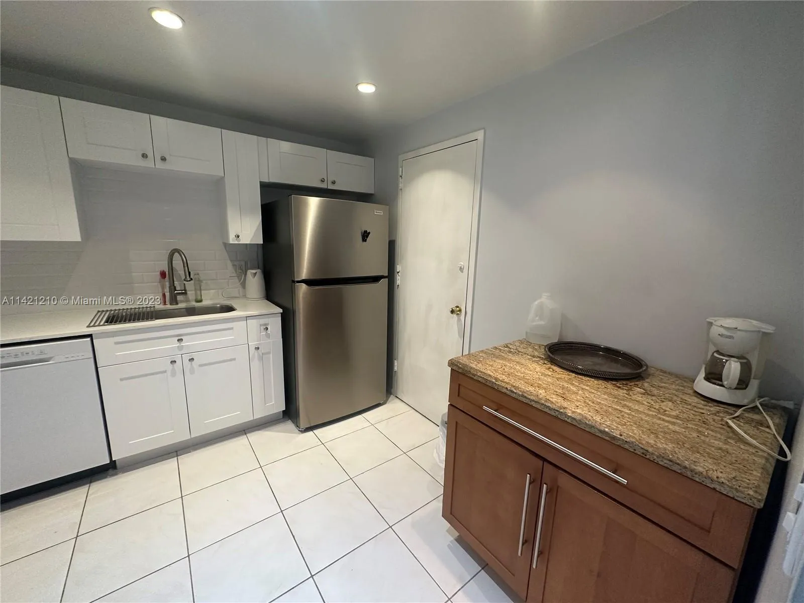 401 Golden Isles Dr # 603, Hallandale Beach FL 33009