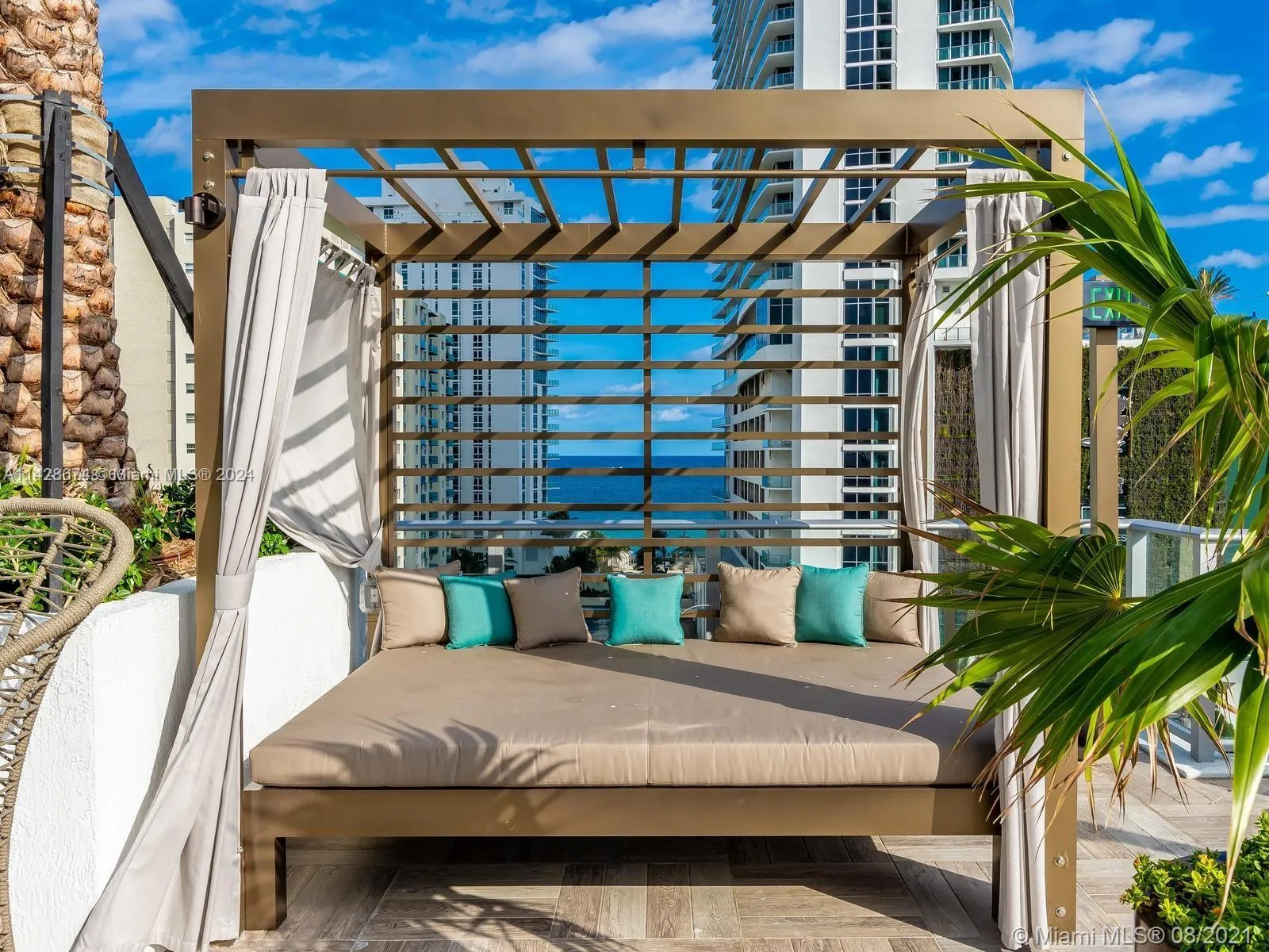 4010 S Ocean Dr # R301, Hollywood FL 33019