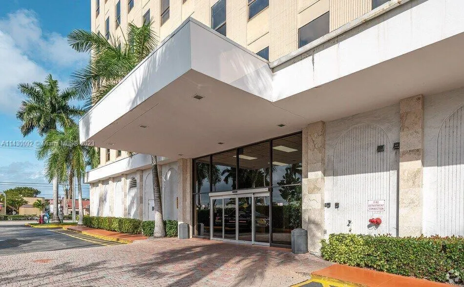 1250 E Hallandale Beach Blvd, Hallandale Beach FL 33009