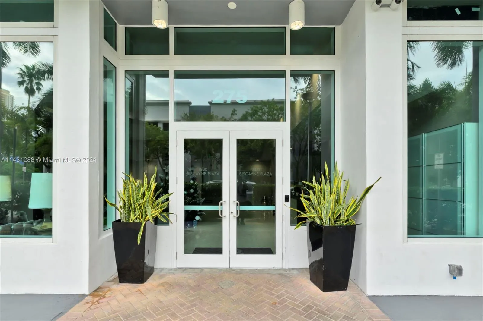 275 NE 18th St # 2102, Miami FL 33132