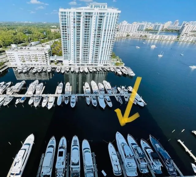 17211 Biscayne Blvd BS-26, North Miami Beach FL 33160
