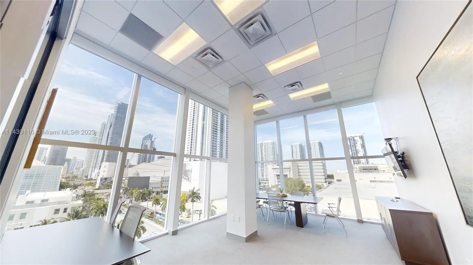 1501 Biscayne Blvd, FL 33132