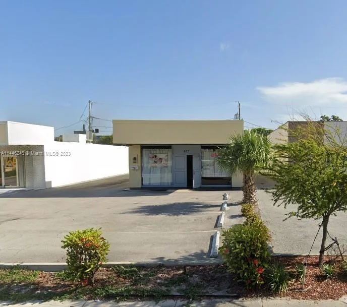 617 Northlake Blvd, North Palm Beach FL 33408