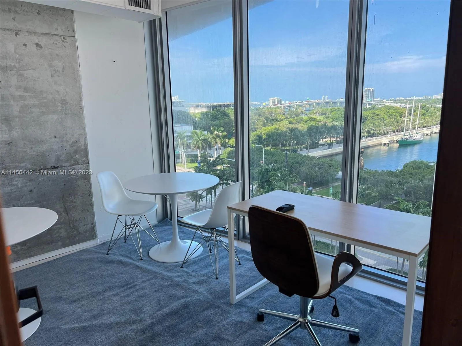 888 Biscayne  Blvd, Miami FL 33132