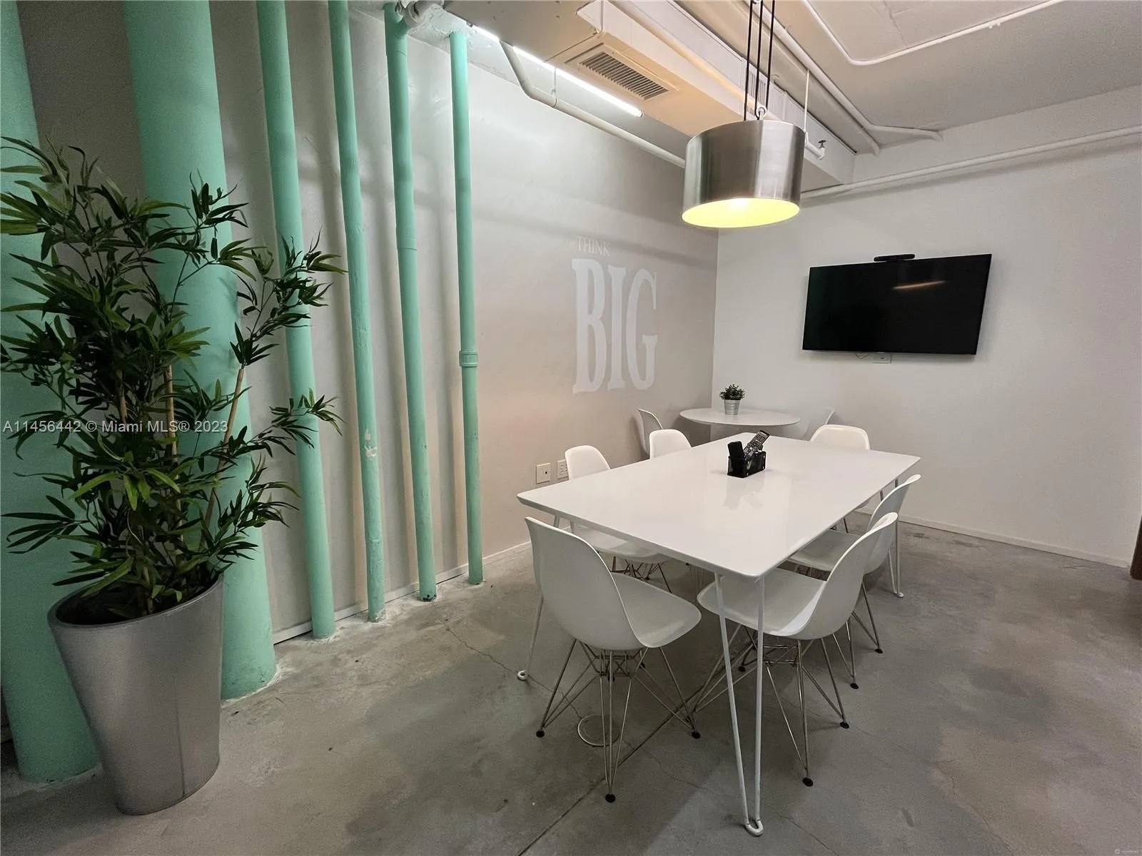 888 Biscayne  Blvd, Miami FL 33132