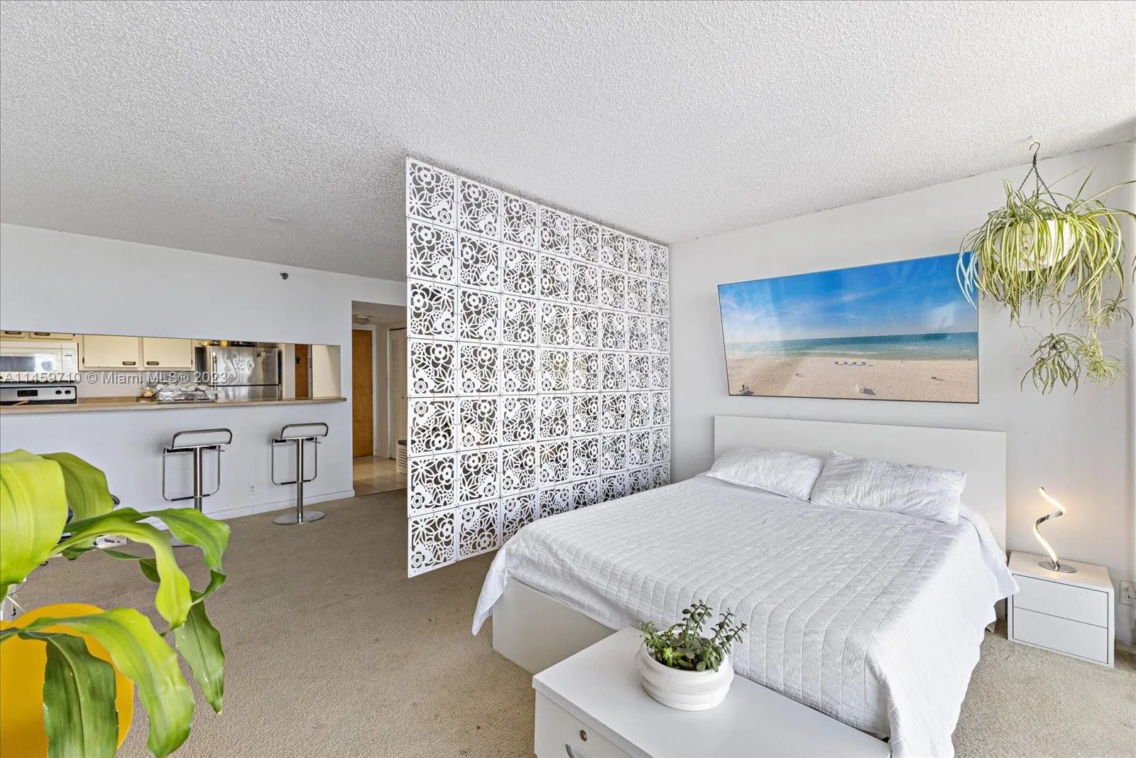 7601 E Treasure Dr # 2404, North Bay Village FL 33141