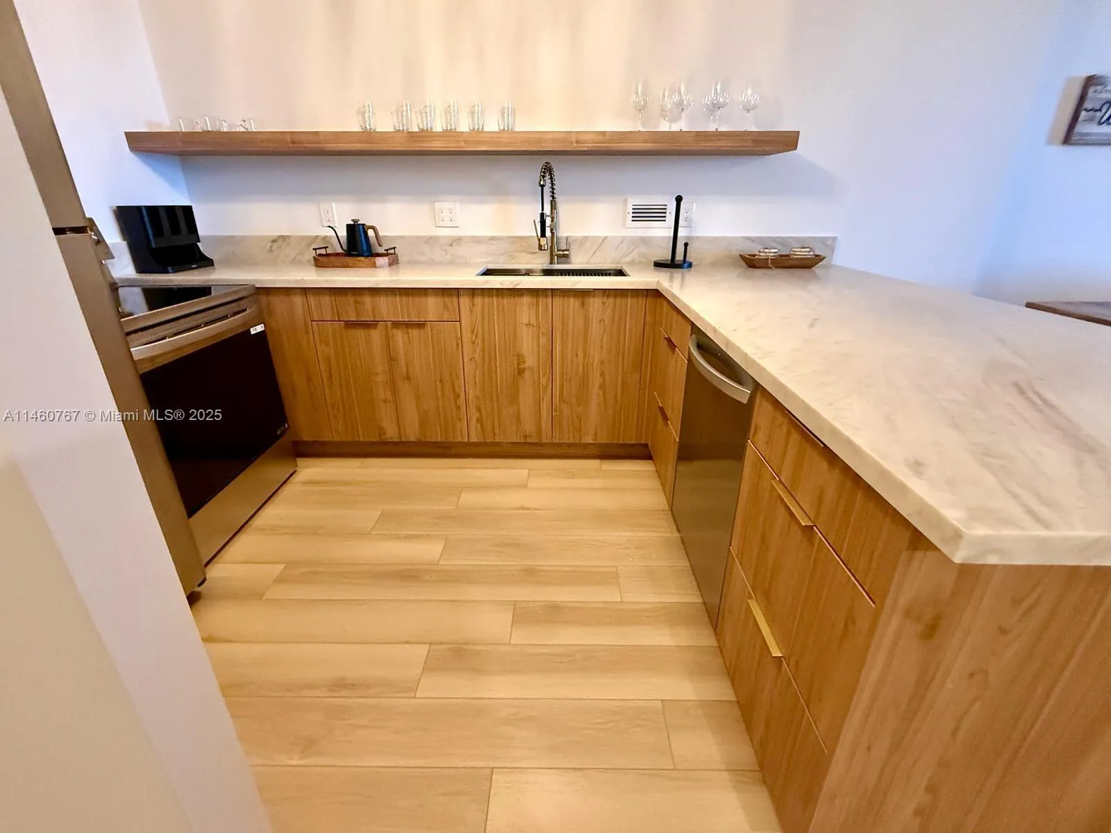 2301 Collins Ave # 1121, Miami Beach FL 33139