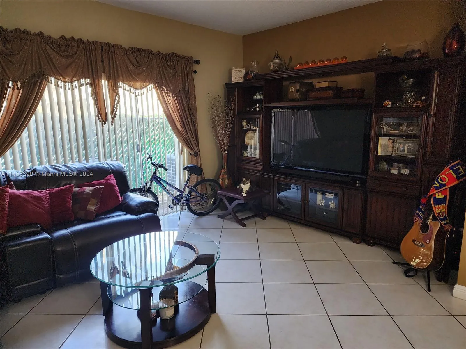 8260 NW 10th St # 2, Miami FL 33126