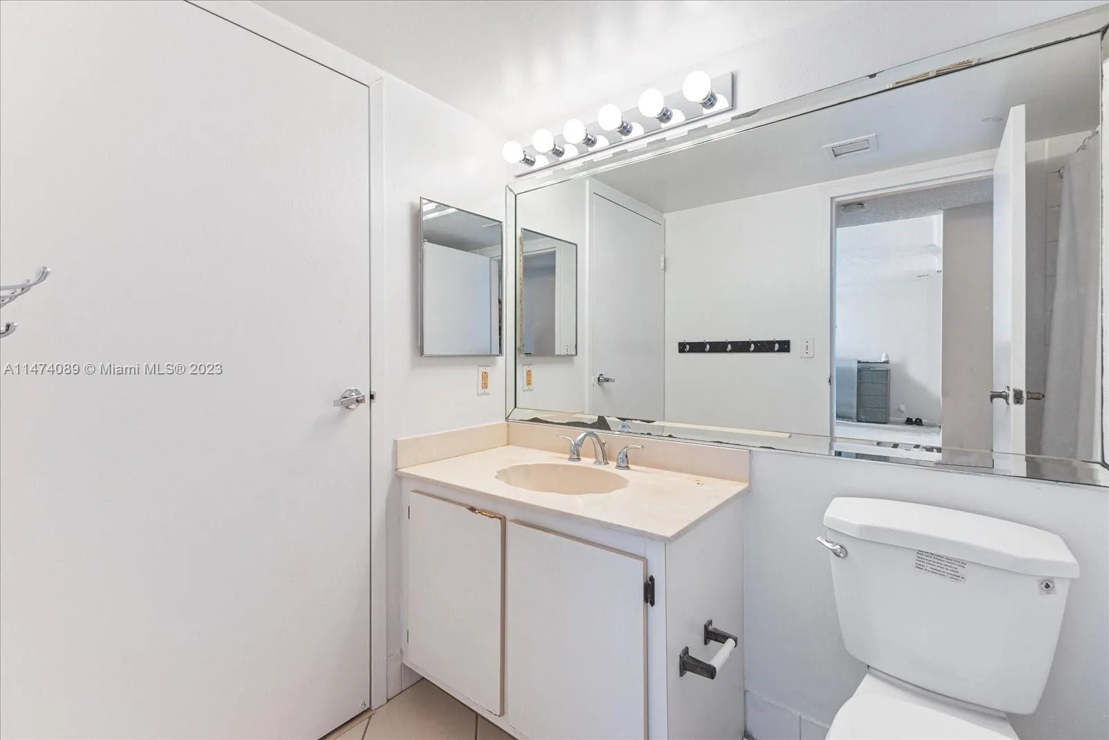 7601 E Treasure Dr # 2311, North Bay Village FL 33141