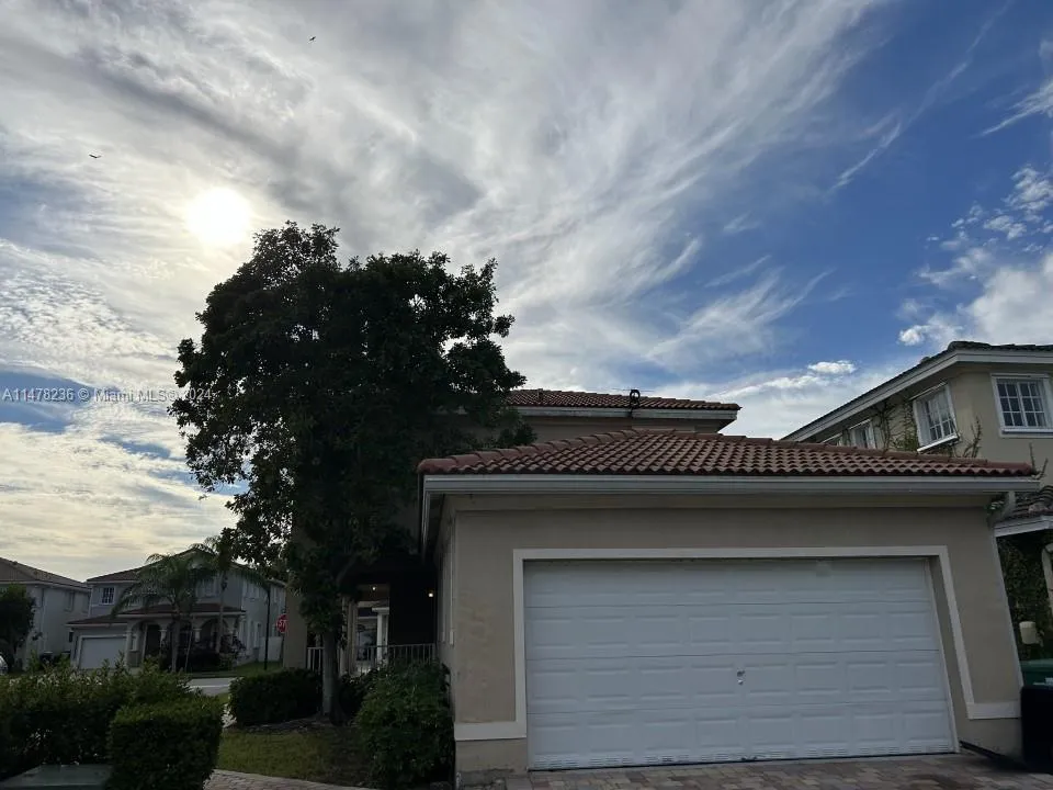 27649 SW 143rd Ct, Homestead FL 33032