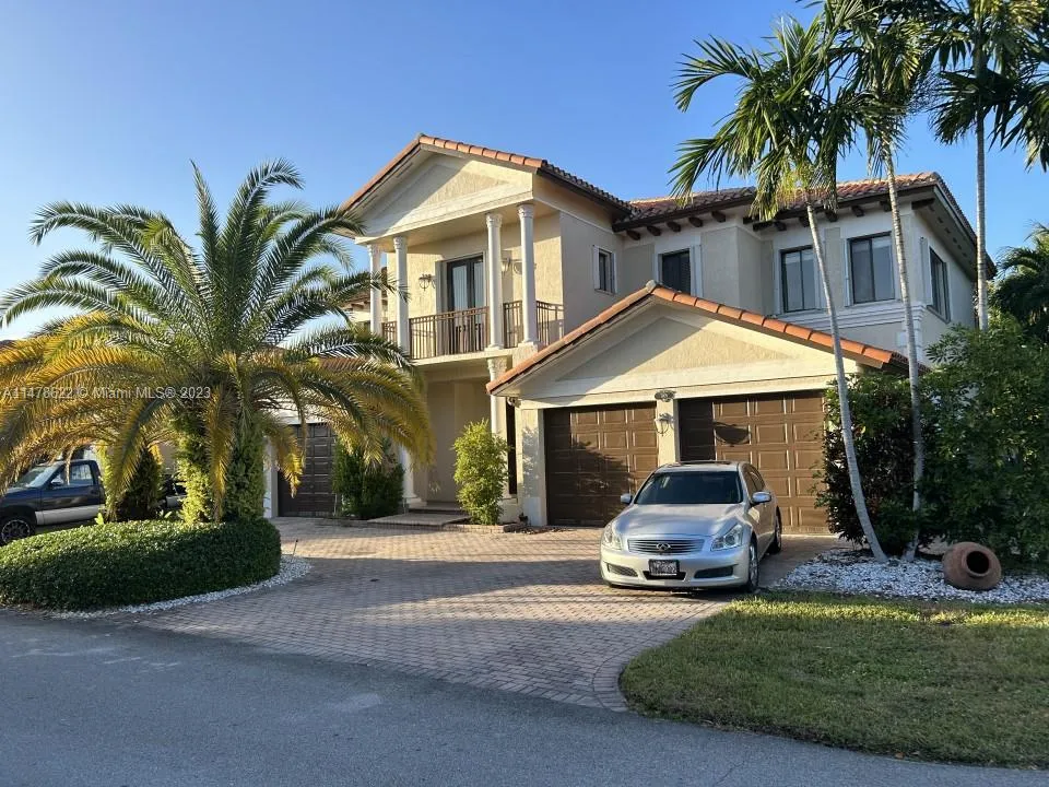 7905 SW 195th St, Cutler Bay FL 33157