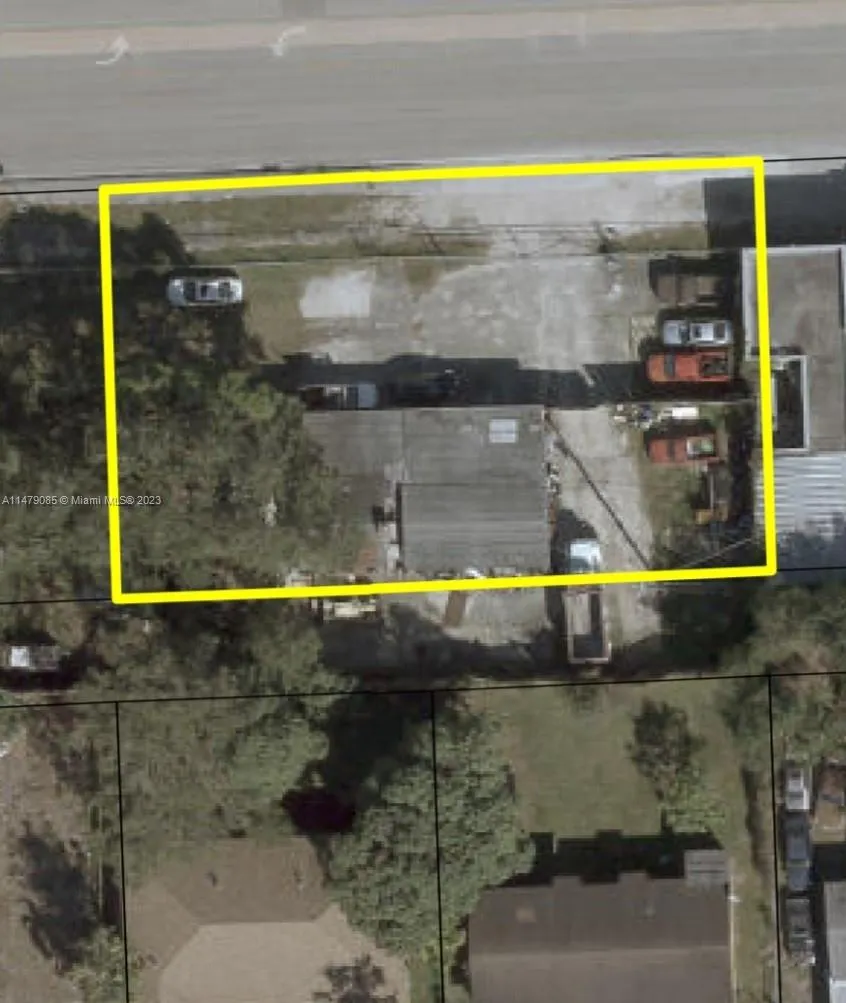 1878 NW 95th St, Miami FL 33147