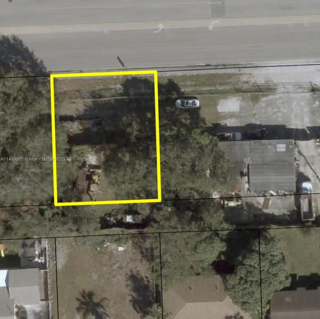 1878 NW 95th St, Miami FL 33147
