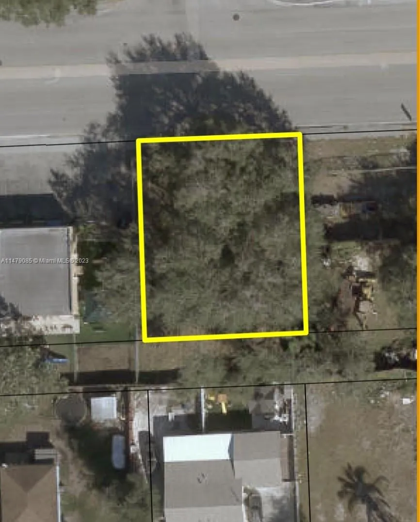 1878 NW 95th St, Miami FL 33147