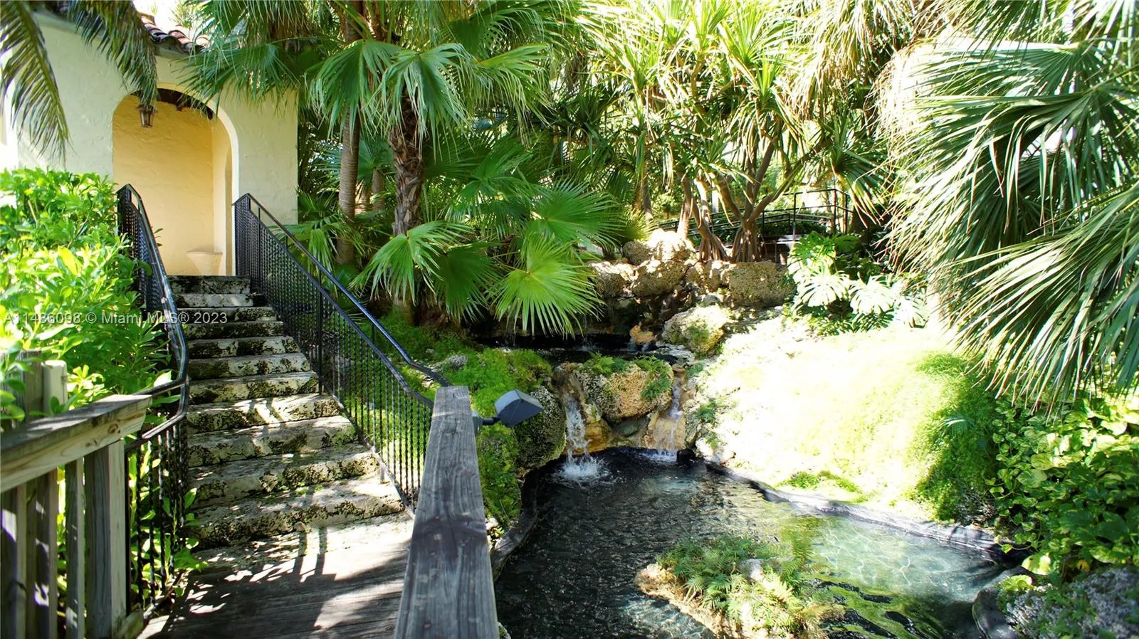 1643 Brickell Slip #5, Miami FL 33129