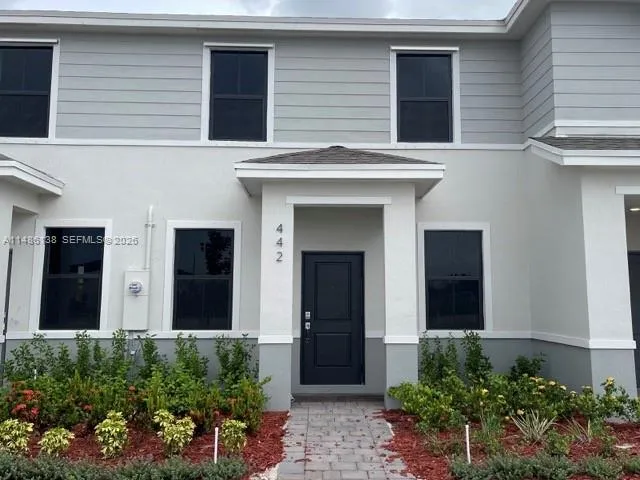 3 bedroom 2 bath for sale at 442 NE 13 # 442, Florida City FL 33034
