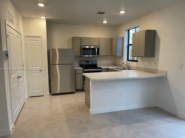 442 NE 13 # 442, Florida City FL 33034