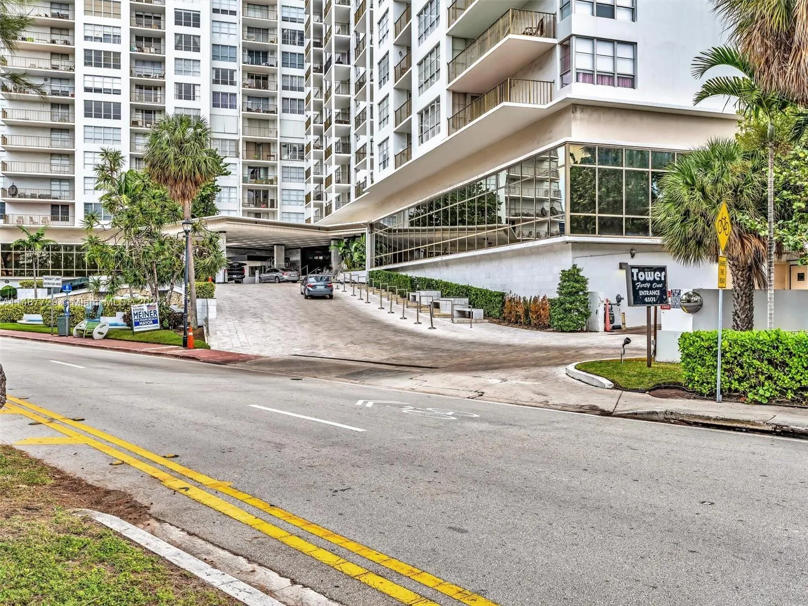 4101 Pine Tree Dr # 620, Miami Beach FL 33140
