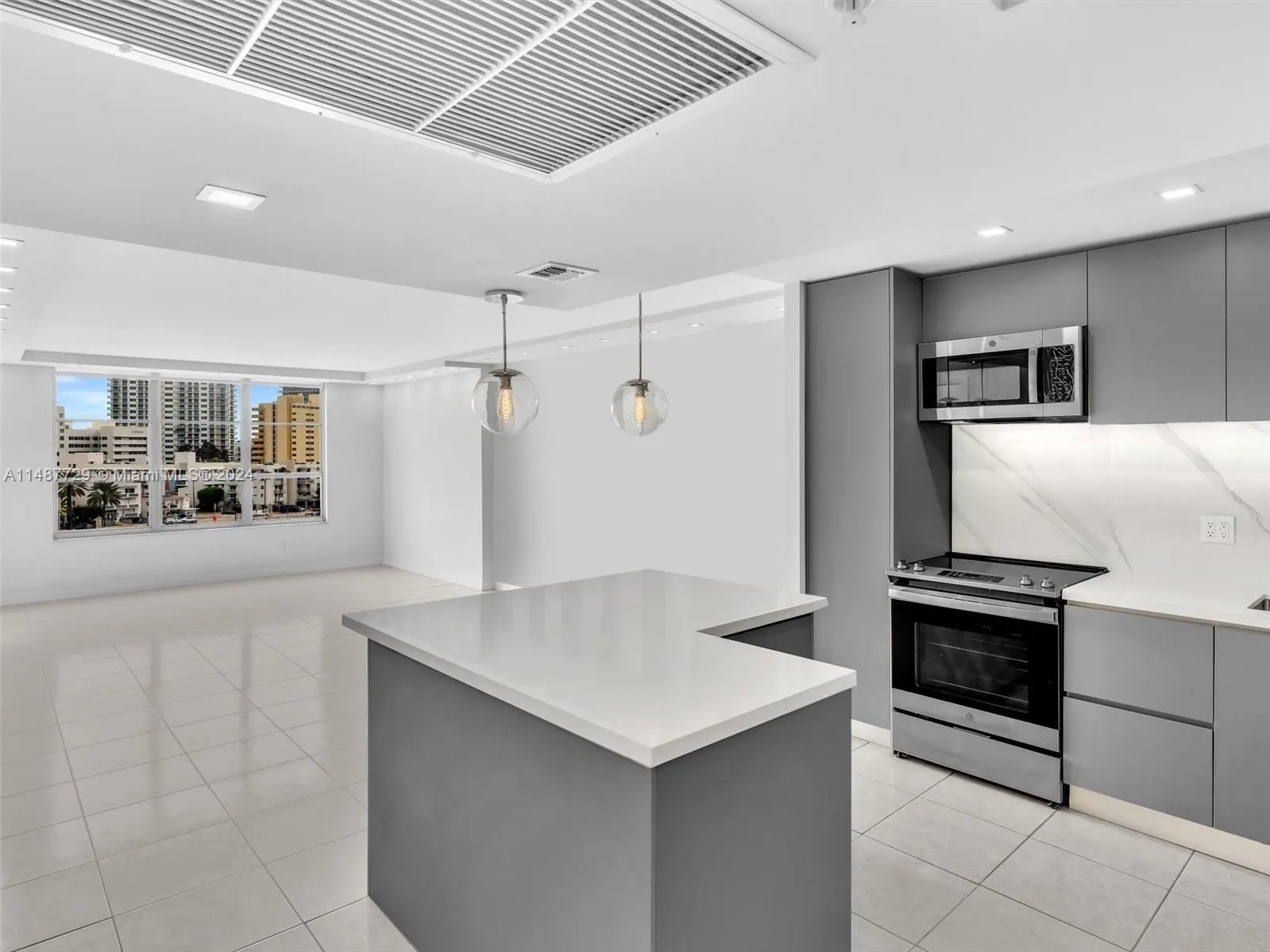 4101 Pine Tree Dr # 620, Miami Beach FL 33140