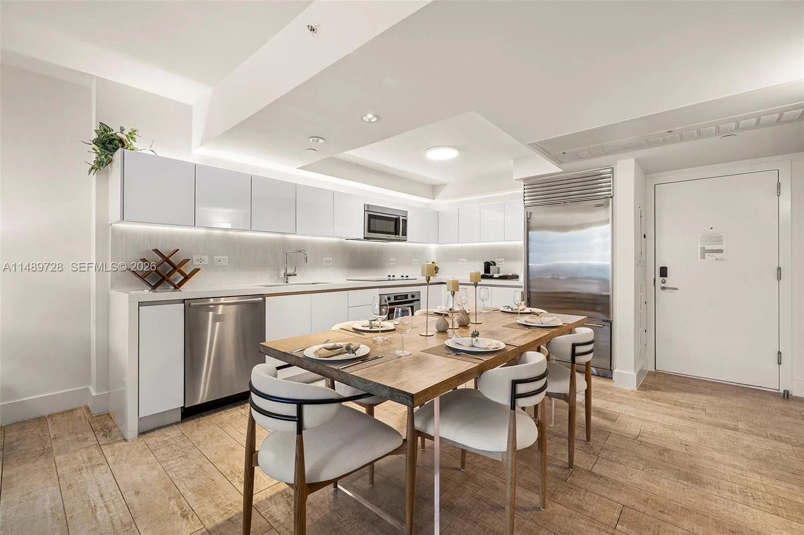 1 bedroom 1 bath for rent at 102 24th St # 1412, Miami Beach FL 33139