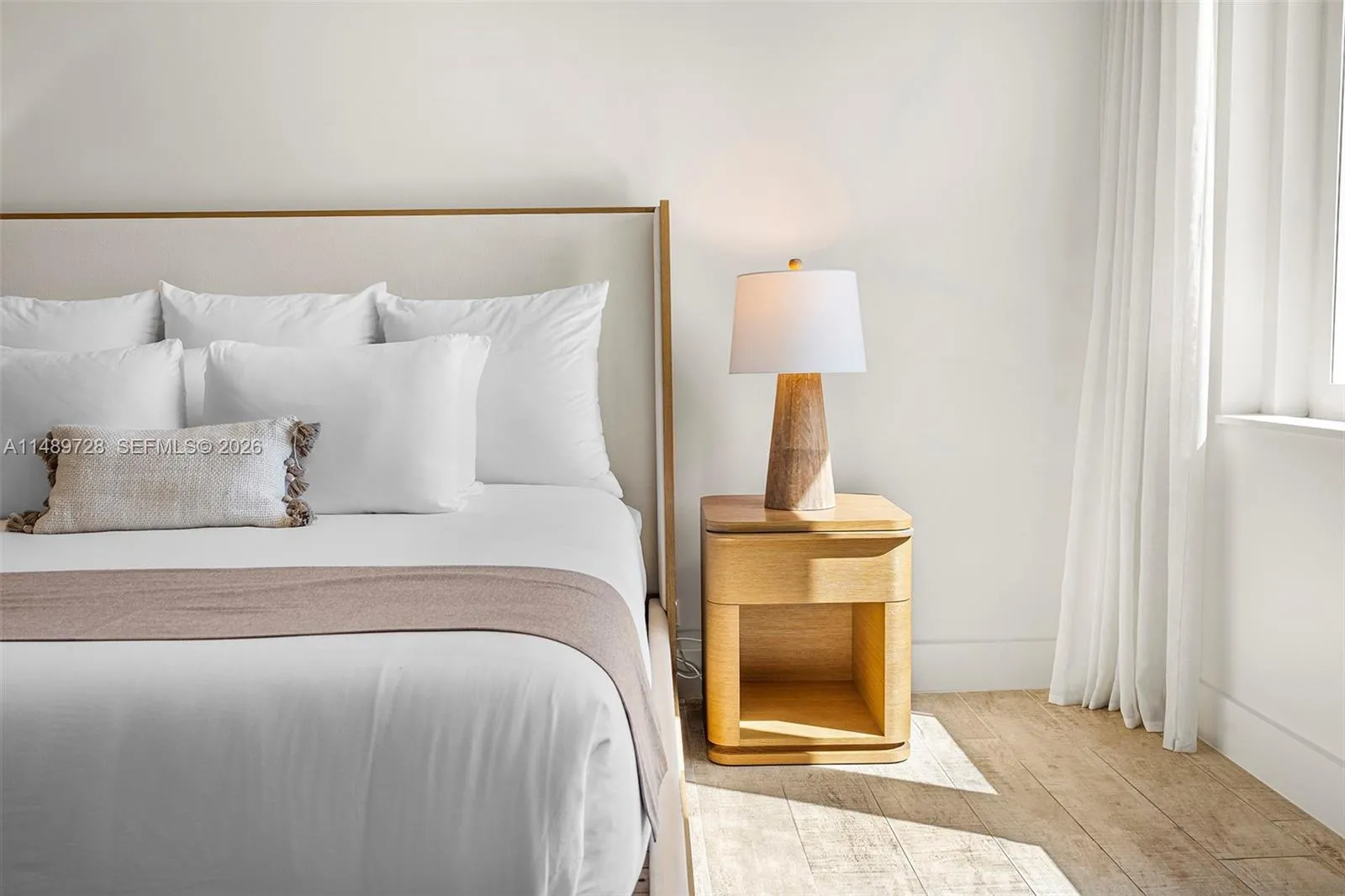 102 24th St # 1412, Miami Beach FL 33139