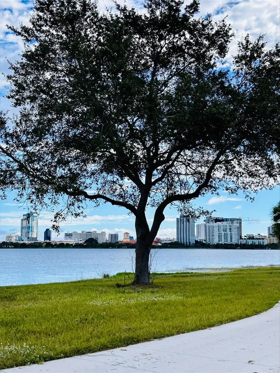 480 Executive Center Dr # 5N, West Palm Beach FL 33401