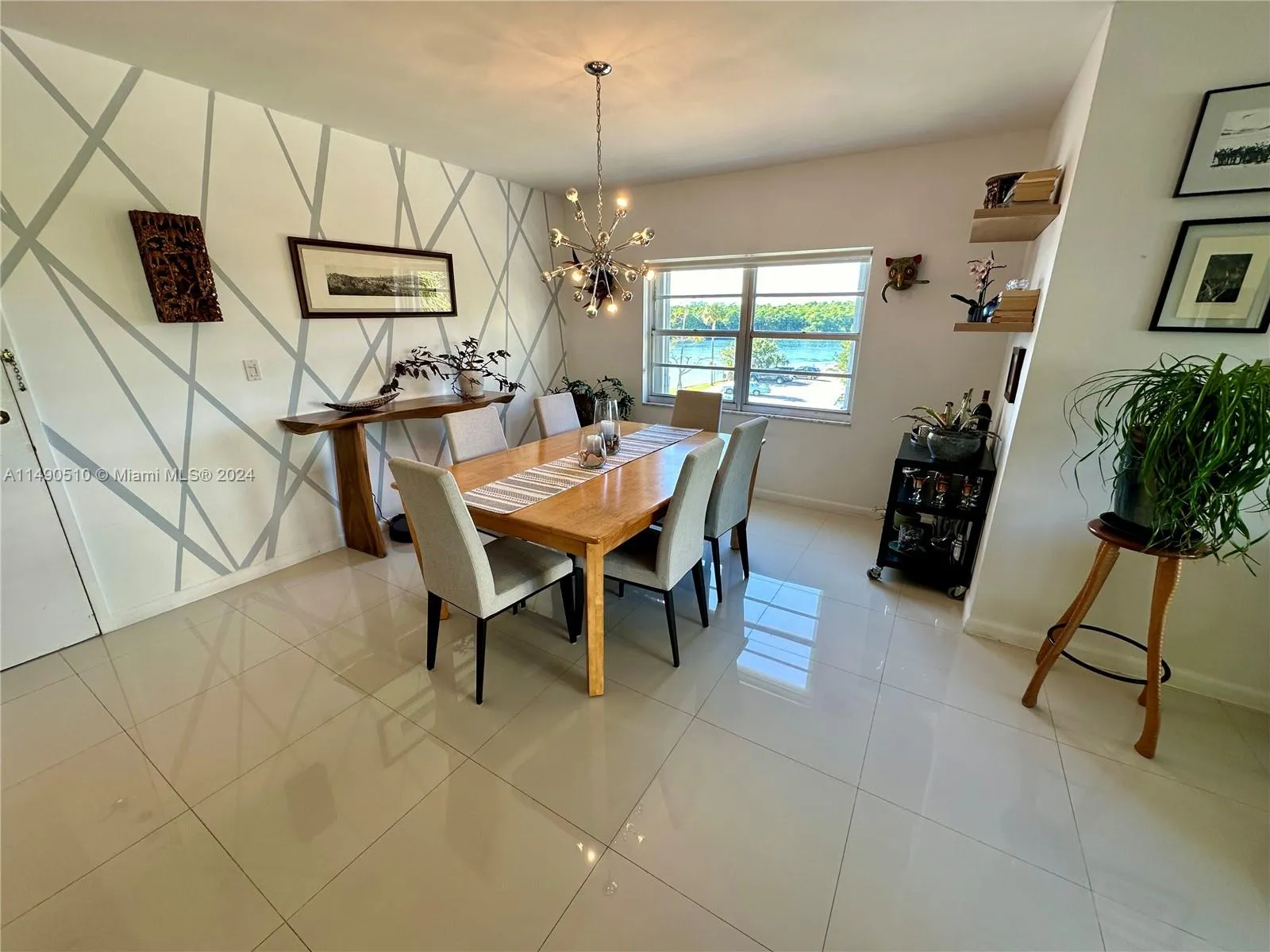 500 Bayview Dr # 221, Sunny Isles Beach FL 33160