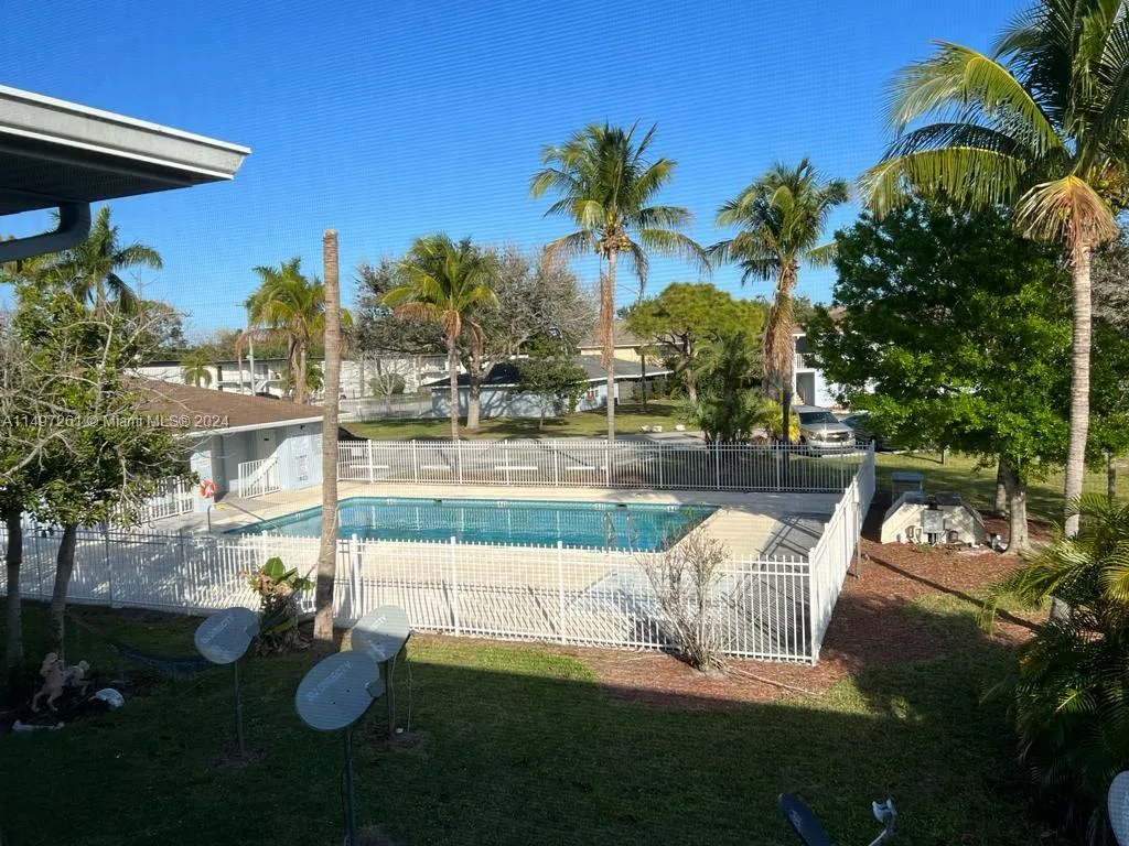 617 Ixoria Ave # 29, Fort Pierce FL 34982
