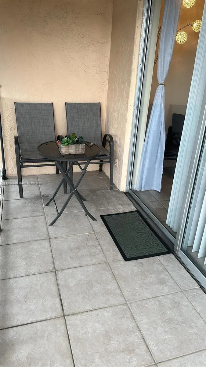 480 Executive Center Dr # 4L, West Palm Beach FL 33401