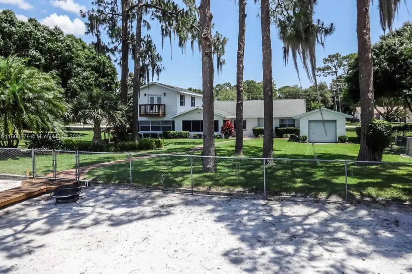 1608 Lake Clay Drive, Lake Placid FL 33852