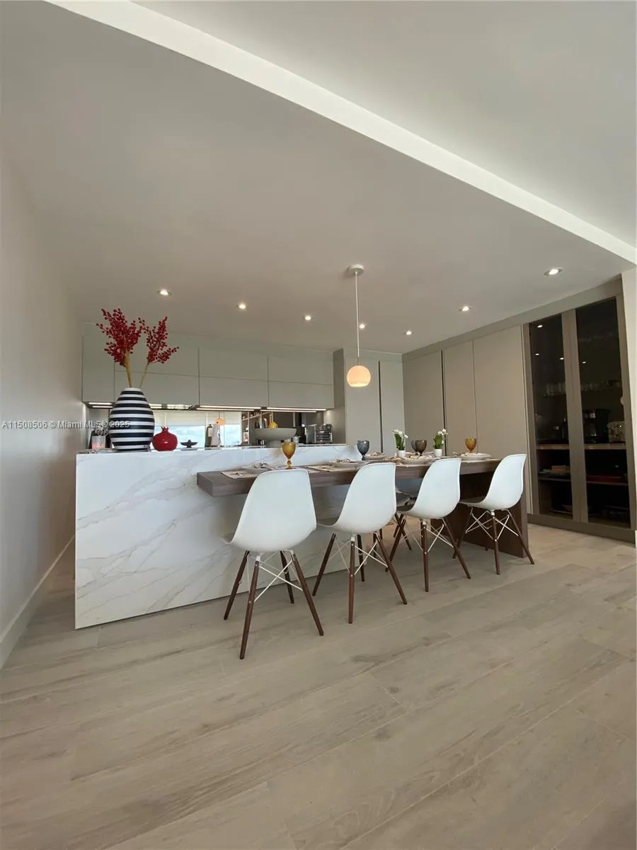 199 Ocean Lane Dr # 1112, Key Biscayne FL 33149