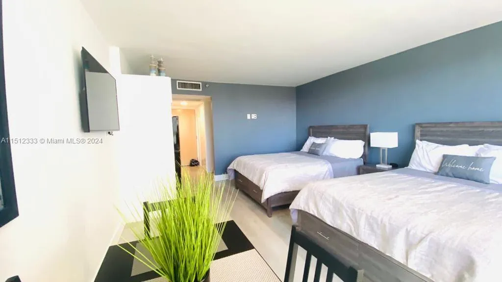 1 bath for sale at 19201 Collins Ave # 742, Sunny Isles Beach FL 33160