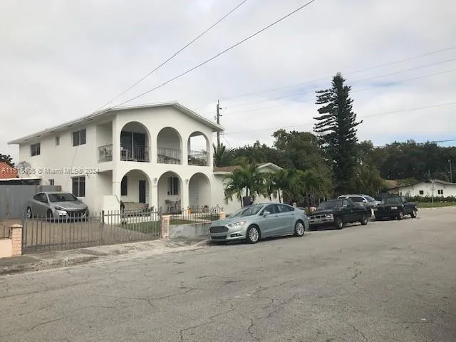 1355 SW 12th St, Miami FL 33135