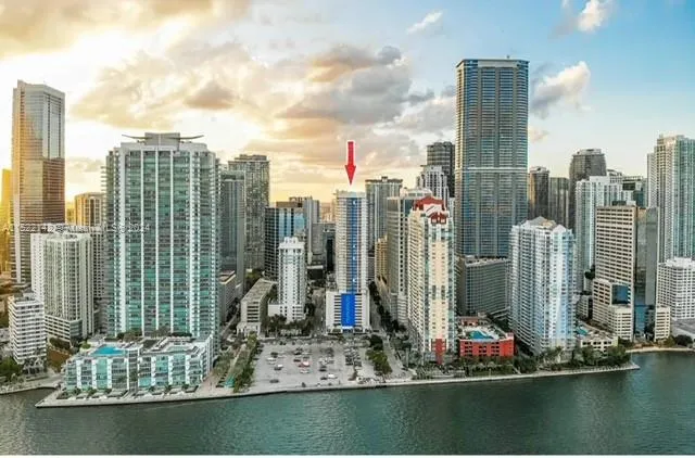 1200 Brickell Bay Dr # 1915, Miami FL 33131