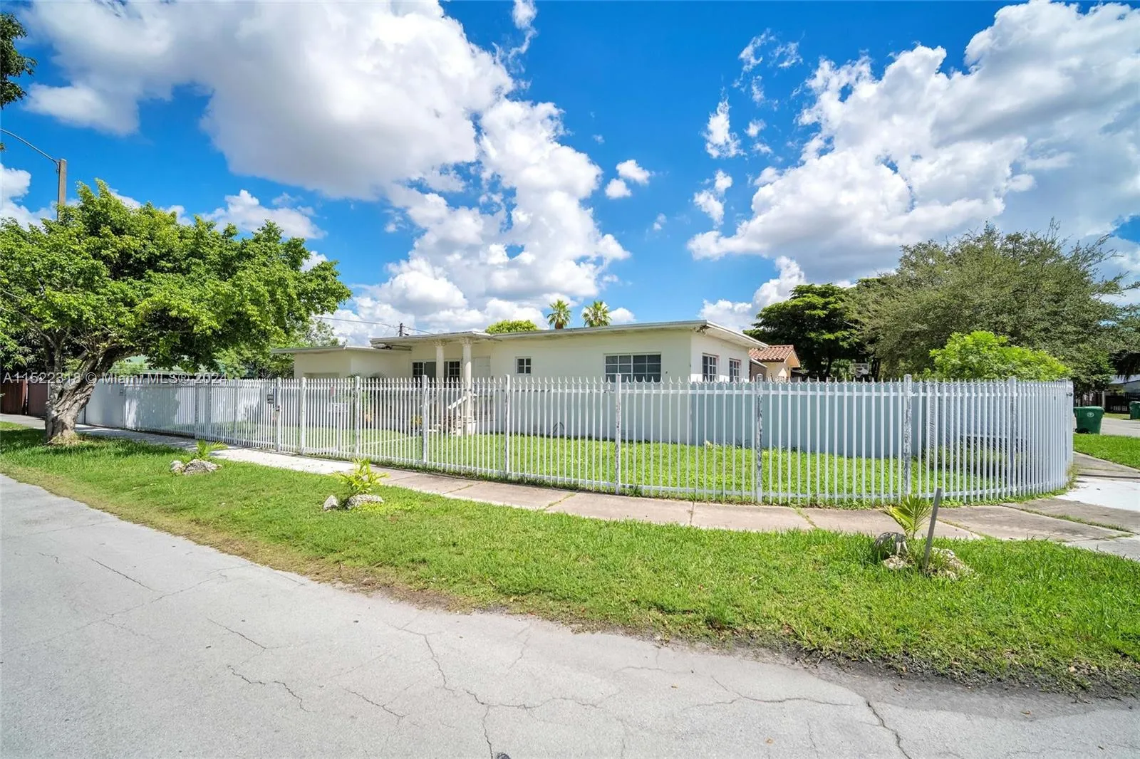 451 NW 30th Pl, Miami FL 33125