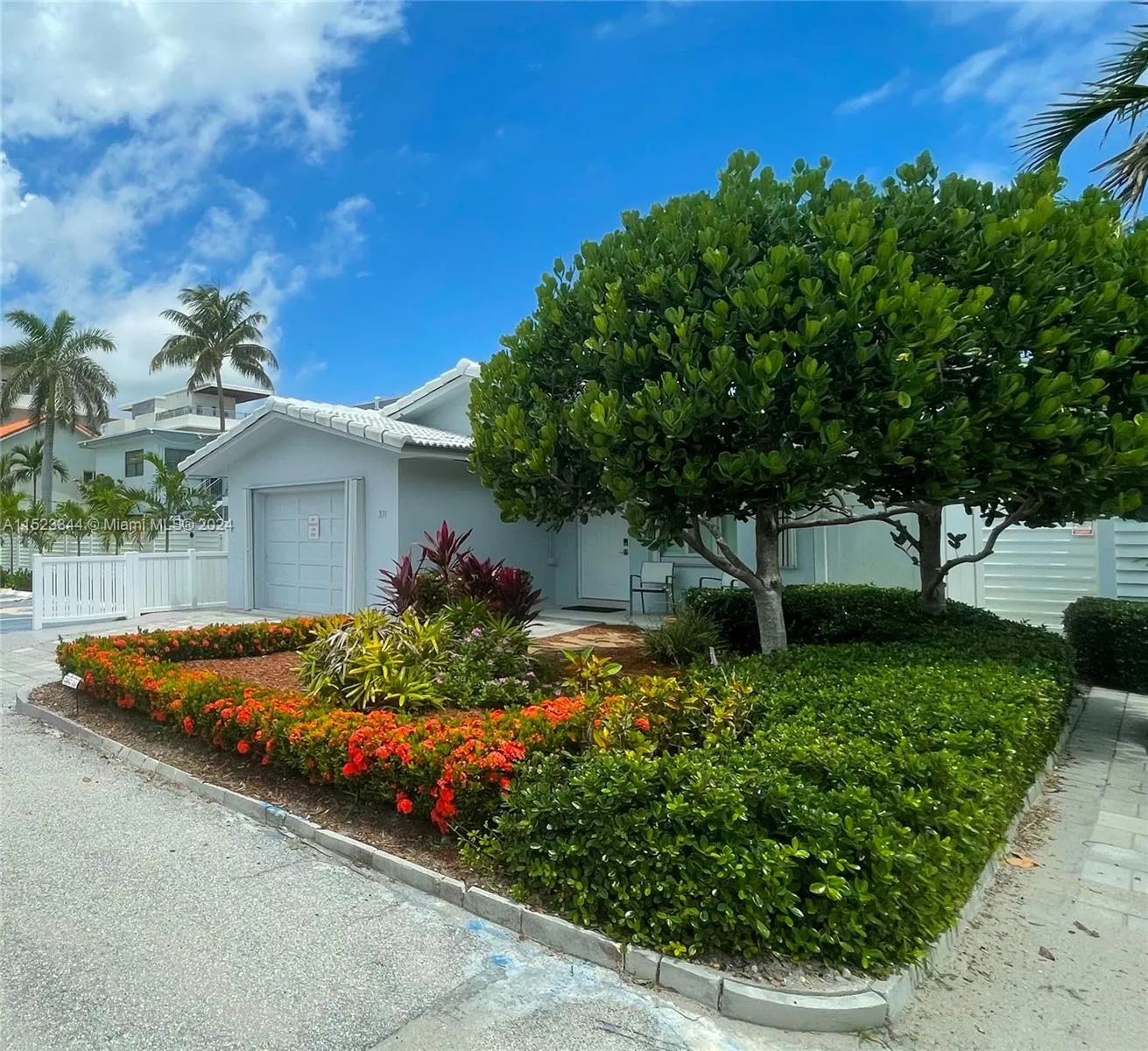 331 Desoto St, Hollywood FL 33019