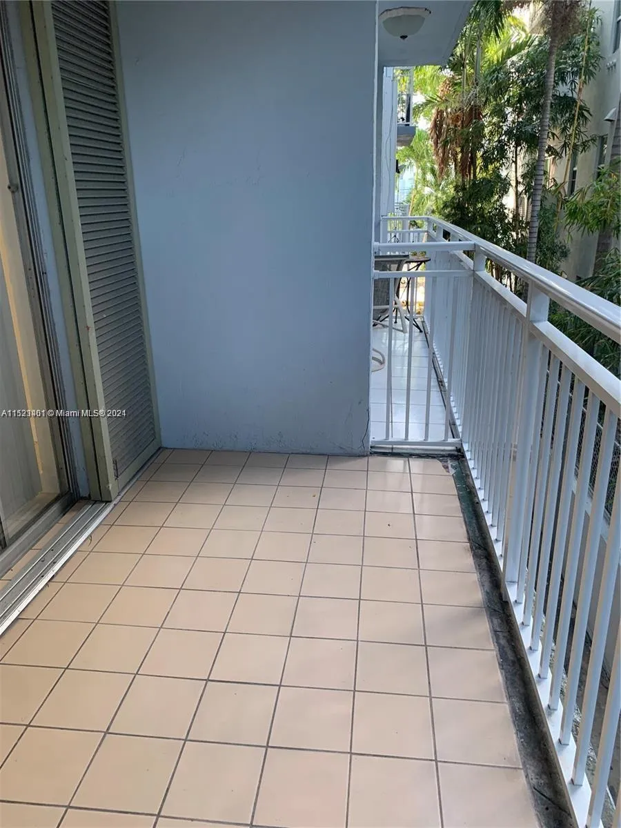 947 Lenox Ave # 204, Miami Beach FL 33139