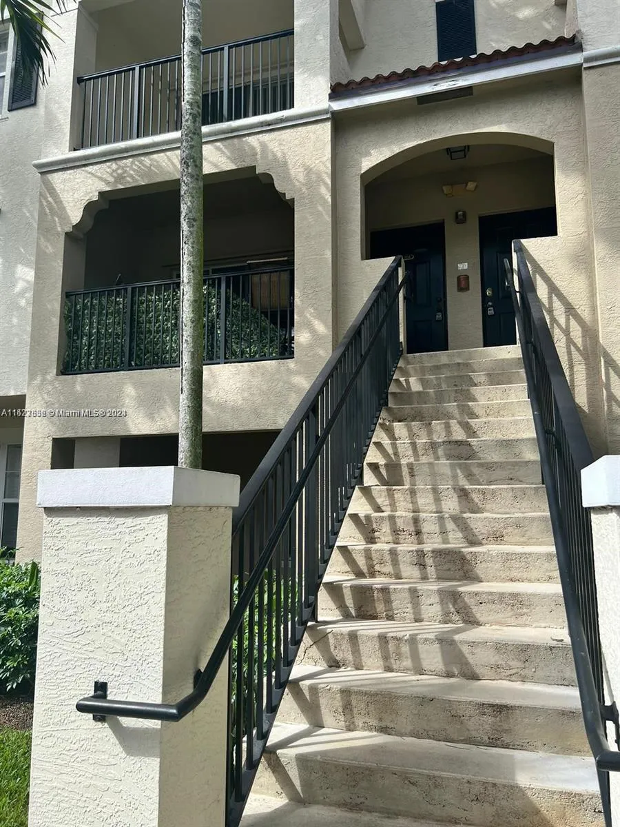 5940 W Sample Rd # 304, Coral Springs FL 33067