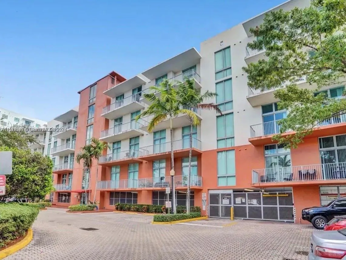 1 bedroom 1 bath for sale at 2100 Van Buren St # 518, Hollywood FL 33020