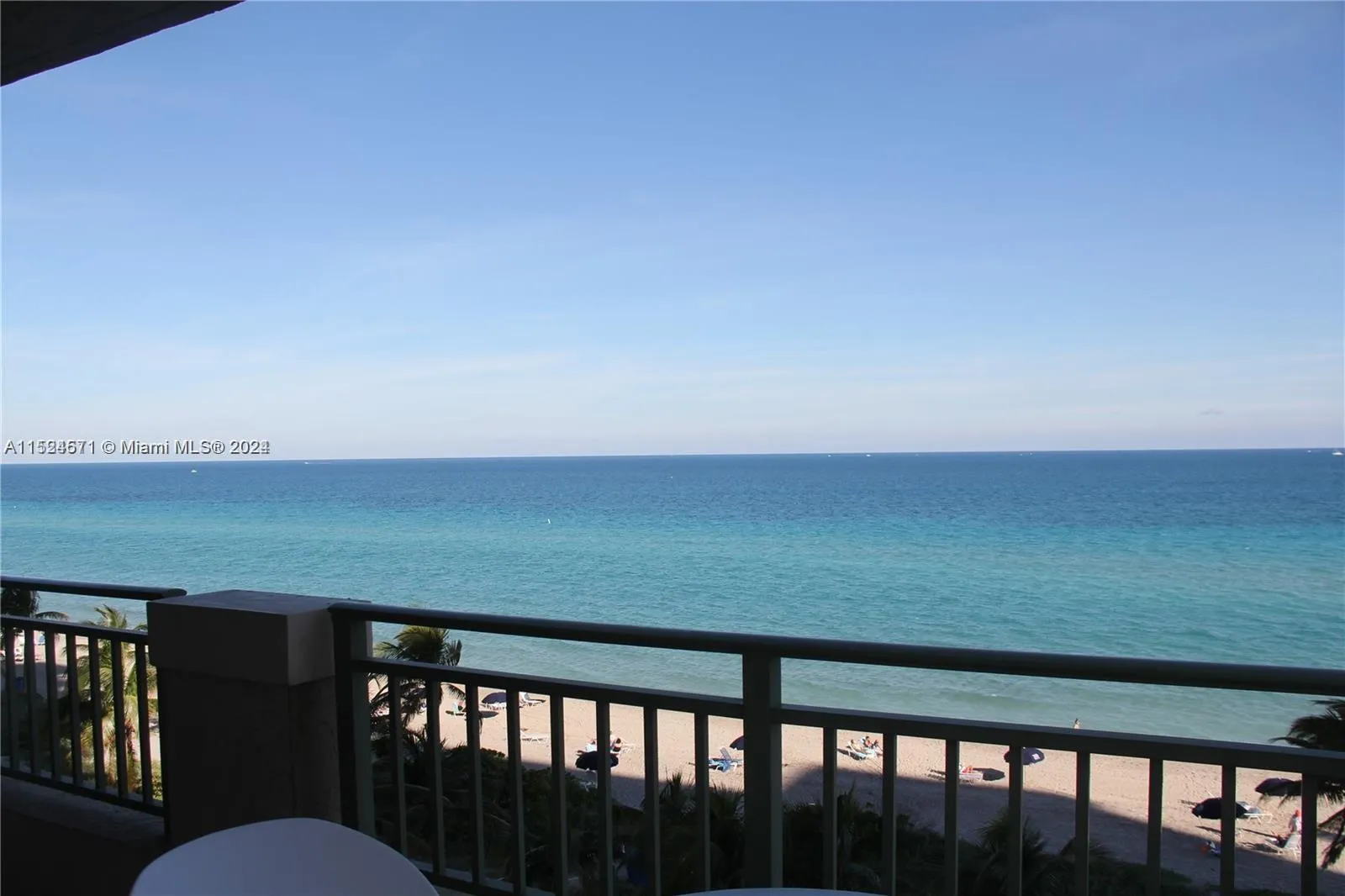 3 bedroom 2 bath for rent at 2080 S Ocean Dr # 511, Hallandale Beach FL 33009