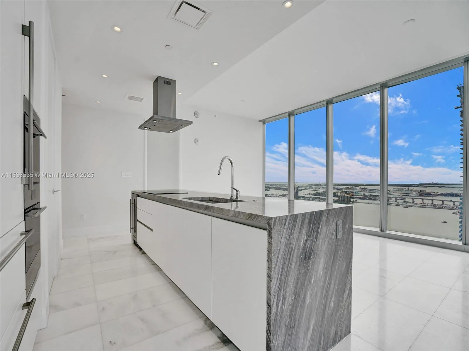 2 bedroom 2 bath for sale at 700 NE 26th Ter # 3505, Miami FL 33137