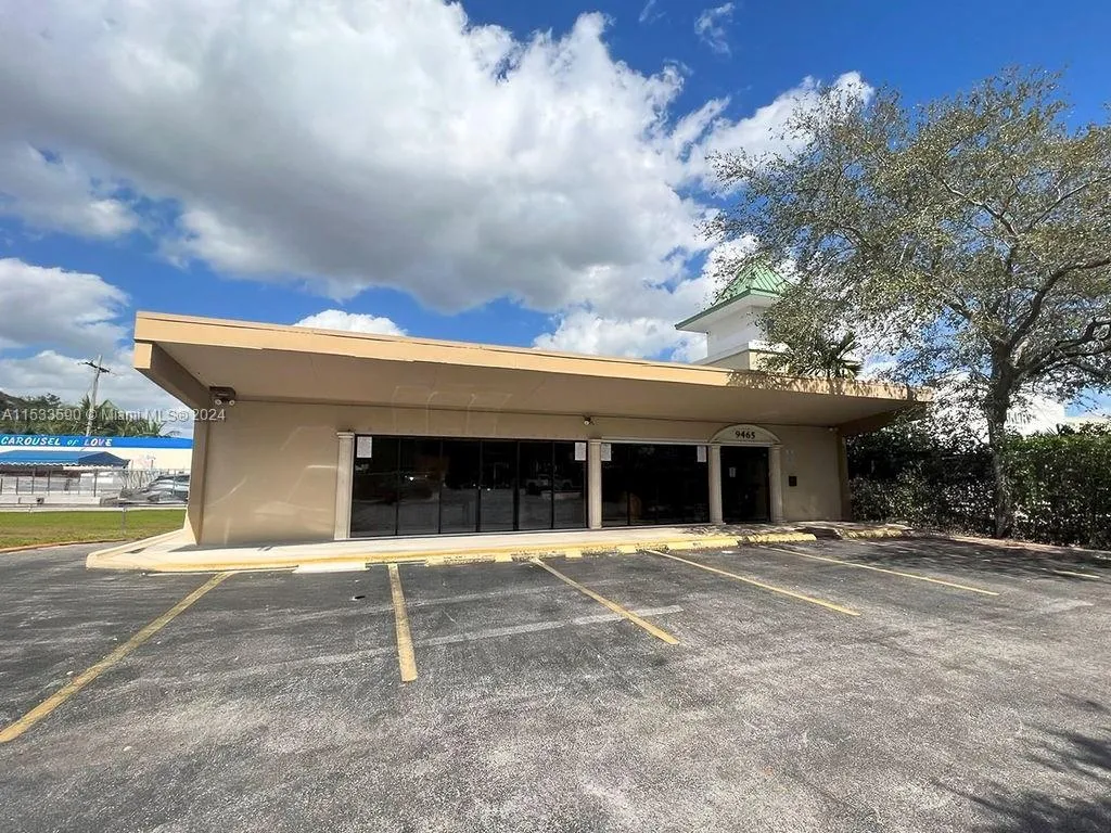 9465 SW 56th St, Miami FL 33165